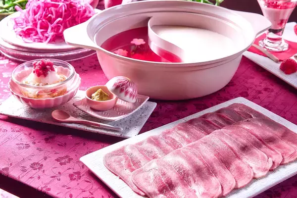 「【しゃぶしゃぶ温野菜 イベントレポート】累計120万食超！今年13年目の「梅しゃぶ」シリーズと新作「鶏白湯しゃぶ」が初春限定“紅白二彩鍋”として登場」の画像