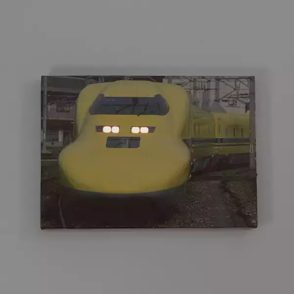 「ライトやヘッドマークが灯るインテリア！ライトアップ機能付きキャンバスアート3種を新発売」の画像