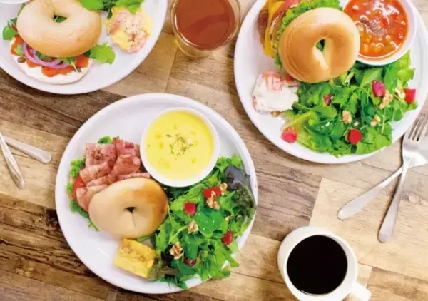 「「BAGEL & BAGEL（ベーグルアンドベーグル）りんくうプレミアム・アウトレット店」がリニューアルオープン!!ベーグルタワーなど店舗限定メニューも販売致します。」の画像