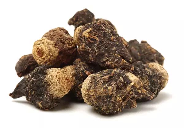 「「配合量」で選びたい方へ　50倍濃縮マカ1日あたり11,000mg*配合栄養機能食品**「TENACIA（テナシア） 330000」新発売」の画像