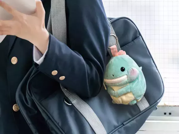 「“ぱくぱく”食べちゃう！？バッグにつけられるアニマルポーチ『ほおばりいず』4月上旬より発売」の画像