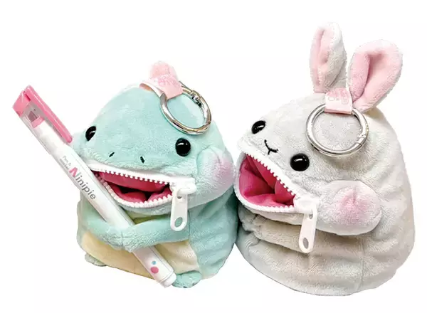 「“ぱくぱく”食べちゃう！？バッグにつけられるアニマルポーチ『ほおばりいず』4月上旬より発売」の画像