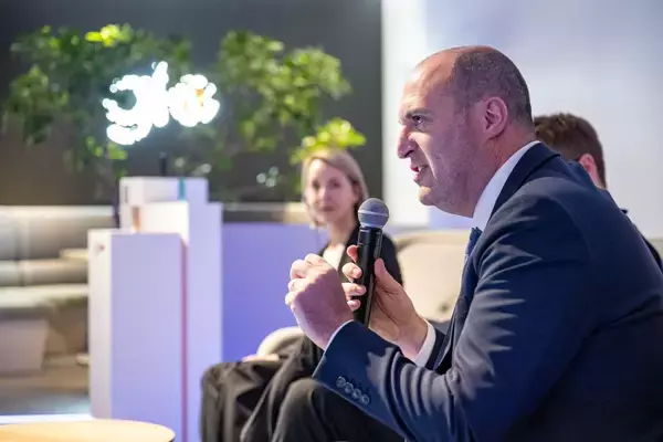 「＜イベントレポート＞BATジャパン、メディア向けラウンドテーブルを開催 最新のglo™デバイス「glo™ HYPER」とリニューアルスティックを初お披露目」の画像