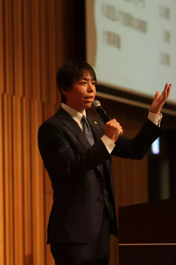 「共栄大学が第9回共栄シンポジウムを実施 ― Google日本法人元代表取締役社長の辻野晃一郎氏らが登壇」の画像