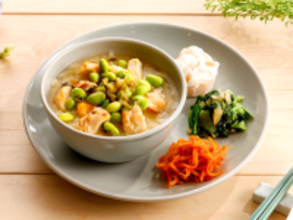 鶏だしに高菜の発酵の旨みが広がる「ほっこり鶏だし仕込みの中華粥」が2月27日（金）に新登場