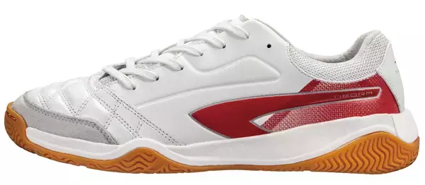 「フットサルに「厚底」という新定番を。クッション性を追求した「TIGORA OSA-1」誕生」の画像