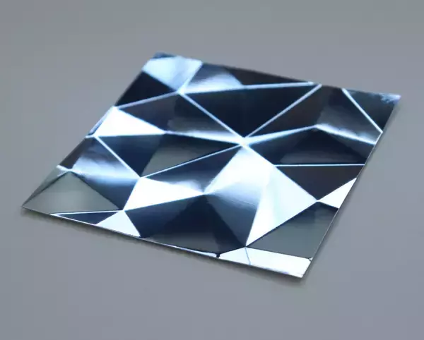 「「カタログの無いものづくり展」にDemold（ディモールド）が出展金属薄板のパネル「PRISM（プリズム）」を大阪で初展示」の画像