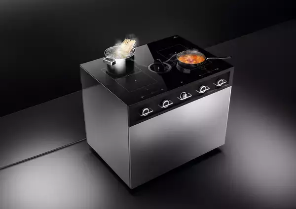 「一般家庭用レンジフード国内シェアNo.1※1の知識と技術を業務用にも展開するFUJIOH※2　アワード※3を受賞した業務用2製品を実演　生産性向上と高付加価値化の課題に応える」の画像