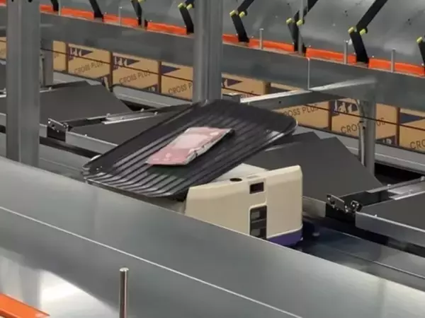 物流2026年問題　荷待ち時間の短縮・属人化の解消を目指す アパレル業界初の小型仕分けロボット「SOTR-S」導入開始