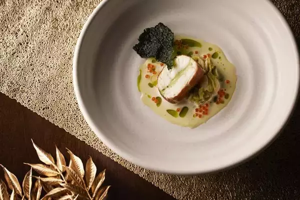 「ニューヨーク発モダン・イタリアン「スカルペッタ東京」聖夜を彩る限定クリスマスコース “Scarpetta Natale 2025”2025年12月19日（金）～27日（土）販売」の画像