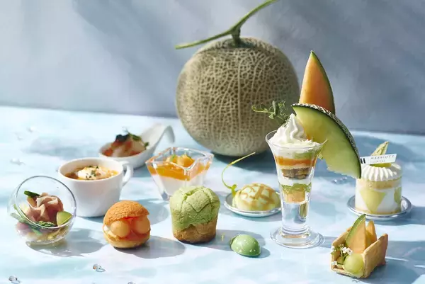 【東京マリオットホテル】グリーン×オレンジの初夏色に心ときめく 契約農園から直送の2種のメロンをエレガントなスイーツで堪能「MELONyque(メロニック) Afternoon Tea」を発売