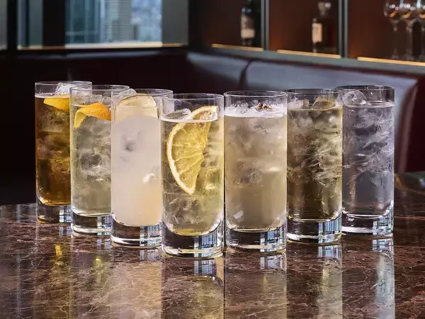 「「ウルフギャング・ステーキハウス 高輪店」バーエリア限定 ハッピーアワー」の画像