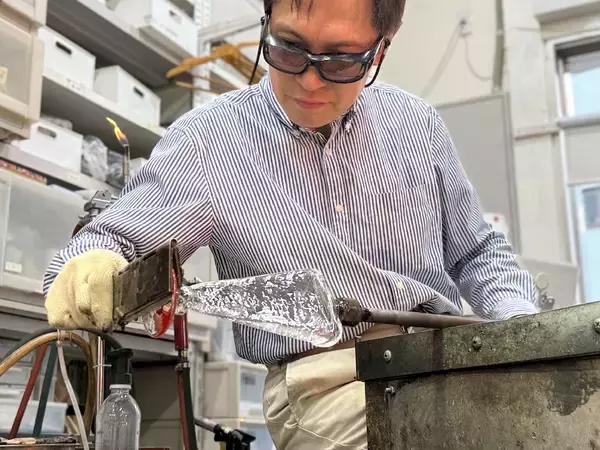 「世界初⁉写真映えをキープしながら、食品ロスを減らすパフェ「まっぷたつ？パフェ」を２店舗限定で発売！」の画像