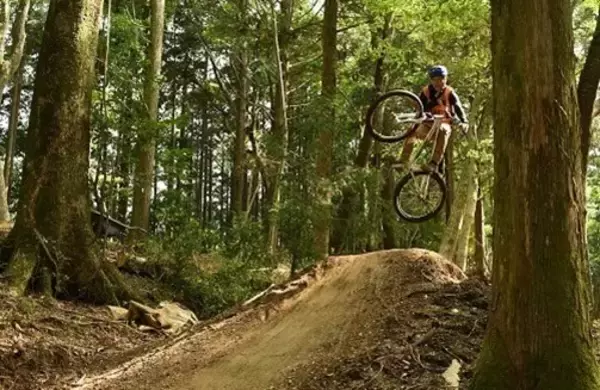 「公式メタバース「VR TRAIL」でレースイベントを開催！」の画像