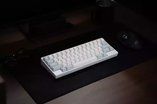 「【期間限定】真のプロフェッショナルを志す人へ贈る「HHKB無刻印セット」発売開始」の画像