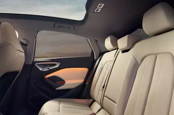 「アウディ、PPCを採用するAudi A5、Audi Q5をアップデート：よりエモーショナルで快適に、そして数々の機能を用意」の画像