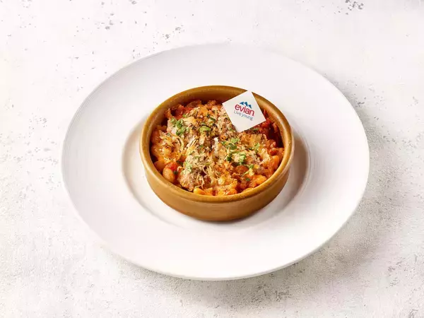 「エビアンの世界観を味わうコラボカフェが7月25日(金)より期間限定オープン！」の画像