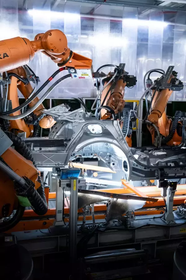 「アウディ、生産における人工知能（AI）の展開を拡大」の画像