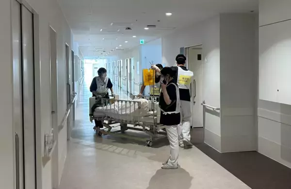 「東京慈恵会医科大学附属第三病院を全面リニューアル新病院「東京慈恵会医科大学西部医療センター」が２０２６年１月５日に診療開始入院患者131名の新病院への安全な移転を完了」の画像