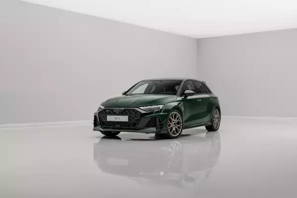 「Audi RS 3 competition limited：栄光の5気筒」の画像