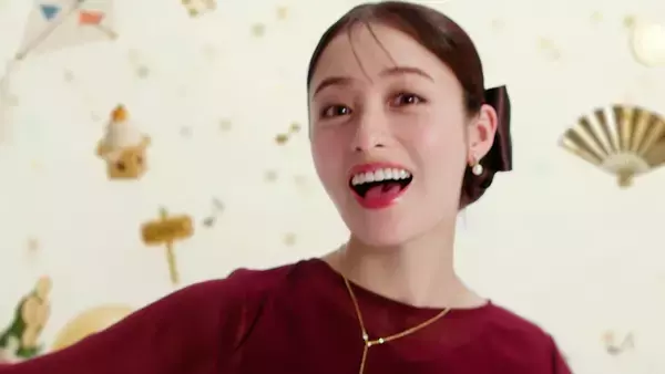 「三浦友和さん・橋本環奈さん・水上恒司さん・生見愛瑠さんが初共演！「洋服の青山」新CMで“HAPPY NEW WEAR”をお祝い」の画像