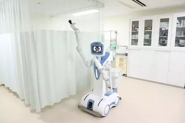 「藤田医科大学病院でアーム付きサービスロボットによる実証実験を実施」の画像