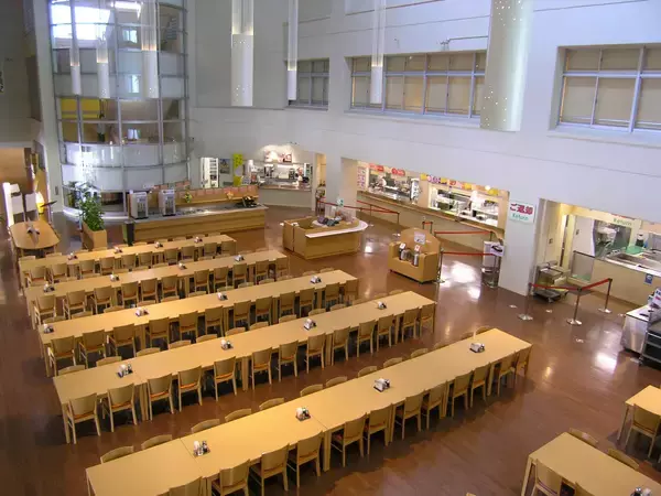 「京王グループ×キユーピーが食育共創プロジェクトを開始し、３月８日(日)から「高尾の森わくわくビレッジ」で参加型展示と新メニュー販売をスタート」の画像