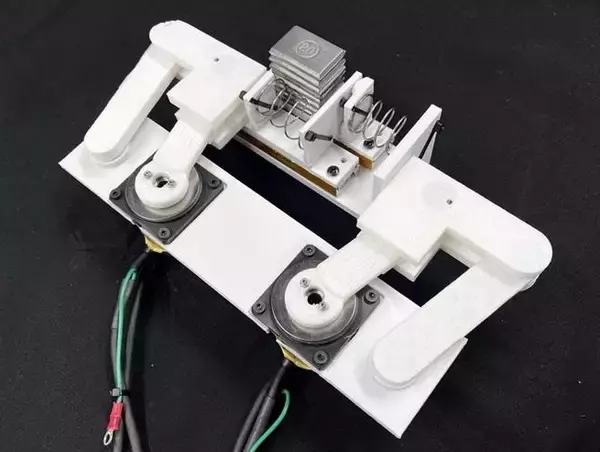 「「つかむ」と同時に内部品質を推定する非破壊検査新技術「InSIGHT Grip」を開発　力覚センサーレスで装置の小型化と工程の一体化を実現」の画像