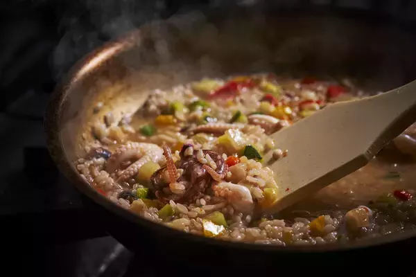 「イタリアンレストラン「PISOLA川越的場店」3月17日オープンバリのリゾートを彷彿とさせる非日常的な空間で本格イタリアンを提供」の画像