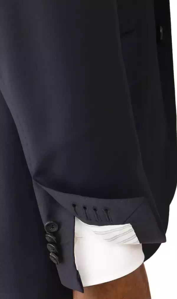 「イタリアの伝統的な二大スタイルを融合、エルメネジルド・ゼニア「ISLAND BREEZE」を採用史上最高峰のプレミアムスーツが『洋服の青山』から登場」の画像