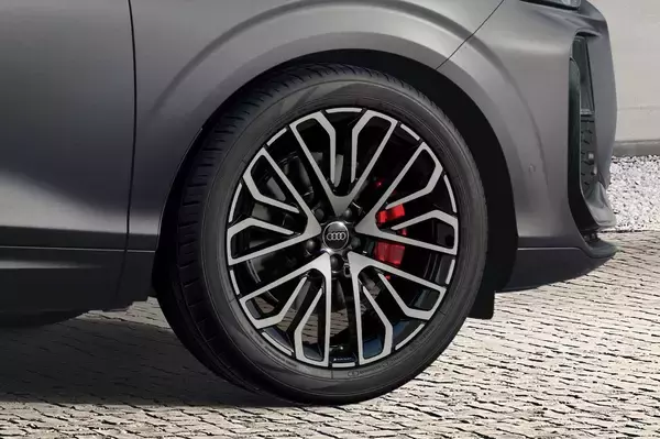 「新型Audi Q3シリーズを発売」の画像