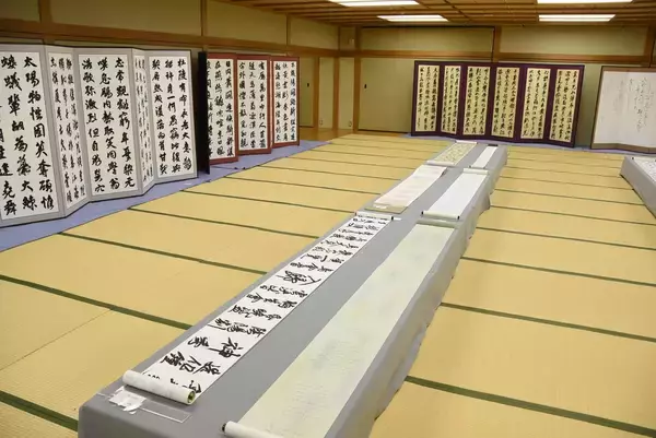 「【京都橘大学】歴史と伝統文化の中心地・京都で書道を極めた学生による『卒業制作展』開催」の画像