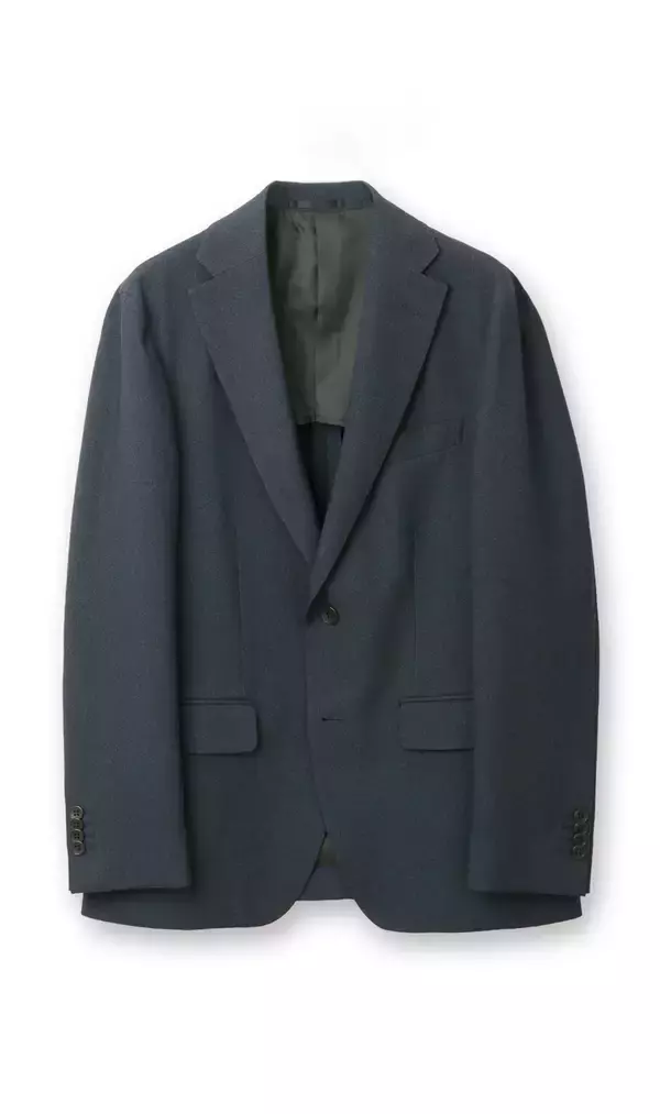 「2020年からの累計販売数が約7万着を誇る高機能セットアップスーツコスパに優れた「アーバンセッター」を前年比3倍の数量で展開」の画像