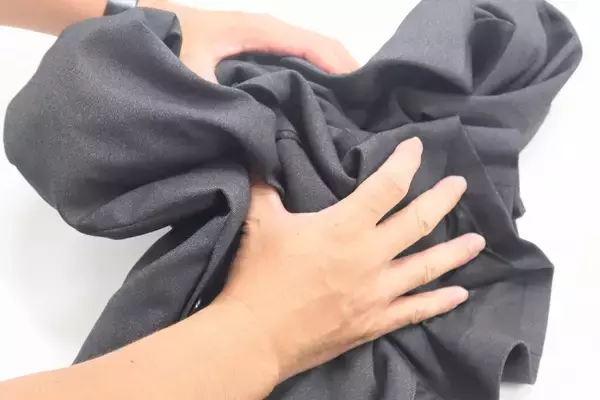 「2020年からの累計販売数が約7万着を誇る高機能セットアップスーツコスパに優れた「アーバンセッター」を前年比3倍の数量で展開」の画像