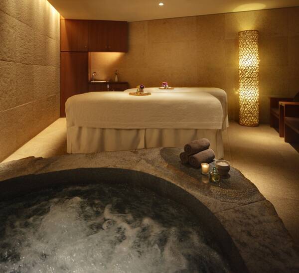 日本初上陸 男性の肌に特化したフランス発の高級化粧品ブランド Hommage 発売 グランド ハイアット 東京 15年12月11日 エキサイトニュース