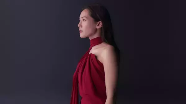 「「7年前より、いい感じ！」 綾瀬はるか　“うるツヤたまご肌”の秘密を新テレビCMで公開 SK-II : 2017年9月1日（金）より全国でオンエア開始」の画像