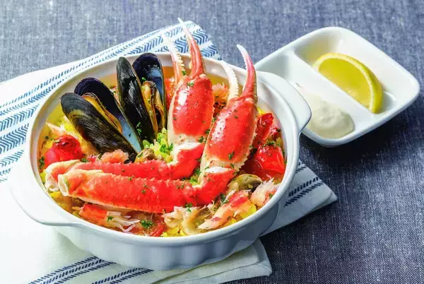 「ロイヤルホスト、フェア『蟹・オマール海老とステーキ』を9月26日（木）から全国で開催」の画像