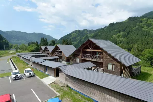 「【国連SDGsの目標7と目標11の達成に貢献】脱炭素を志向した電熱エネルギーのシェアモデルを構築するとともに、排熱や風力、人力による発電設備を新たに導入。 -- 金沢工業大学」の画像