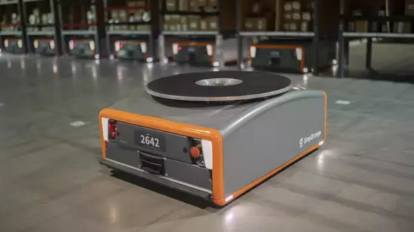 「GreyOrange、Rangerシリーズ移動式ロボットと一体化した、GreyMatterソフトウェア制御による次世代フルフィルメント オペレーティングシステムを発表」の画像