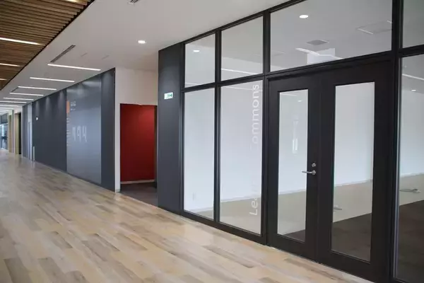 「摂南大学枚方キャンパスに農学部棟が完成」の画像