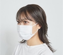 つけ心地がよく肌ざわりの優しい使い捨て不織布マスク「絹触感なめらかマスク(10枚入)」を販売開始