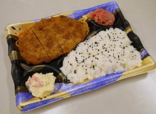 西友 500ｇ超 デカうま 弁当が大好評 新メニュー 特盛チキンカツ弁当 が登場 13年5月14日 エキサイトニュース