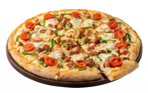 「今年のクリスマスは、自宅でちょっぴり贅沢な気分！ドミノ・ピザ史上初！星付きシェフ4名とコラボレーションした「星付きシェフ監修　極上クワトロ」を11/30（月）から期間限定発売」の画像