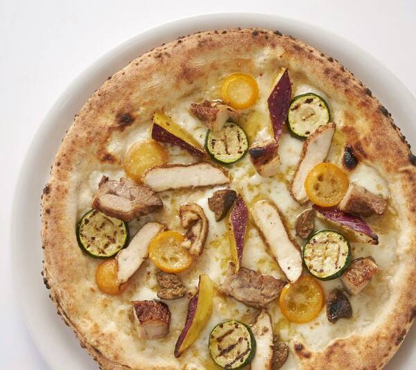La発人気ピッツェリア 800 Degrees Neapolitan Pizzeria 新メニュー みやざき地頭鶏と宮崎野菜のピッツァ 登場 年12月4日 エキサイトニュース
