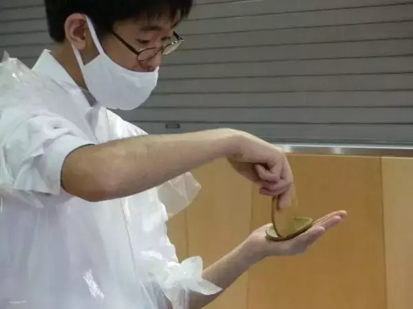 「【京都産業大学附属中学校・高等学校】歴史部の生徒が約半世紀前に途絶えた古い技法で「かわらけ」を製作」の画像