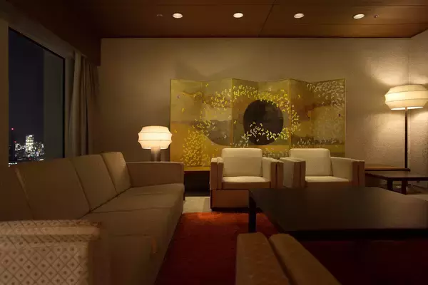 専属バトラーサービス付きインペリアルスイートルームに泊まる究極ステイ　開業50周年記念『摩天楼に響く、おもてなしの協奏曲(コンチェルト)』