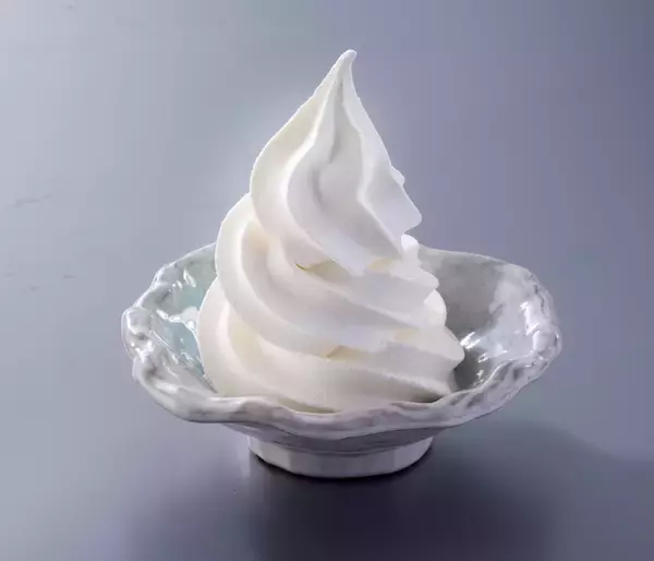 「一貫氷を使ったかき氷『綿雪』を全店舗で販売開始！北海道産の「赤肉メロン」や「余市ぶどう」など、新フレーバーが登場～４月７日（水）より 全店で開催～」の画像