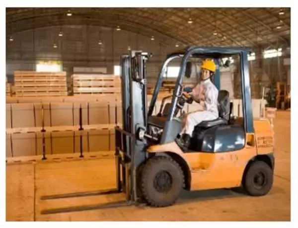 「【製造分野の総合人材サービス「テクノ・サービス」】フォークリフト・クレーン・玉掛けの資格取得にかかる費用を全額補助「あんしん資格取得キャンペーン」を9月1日より開始」の画像