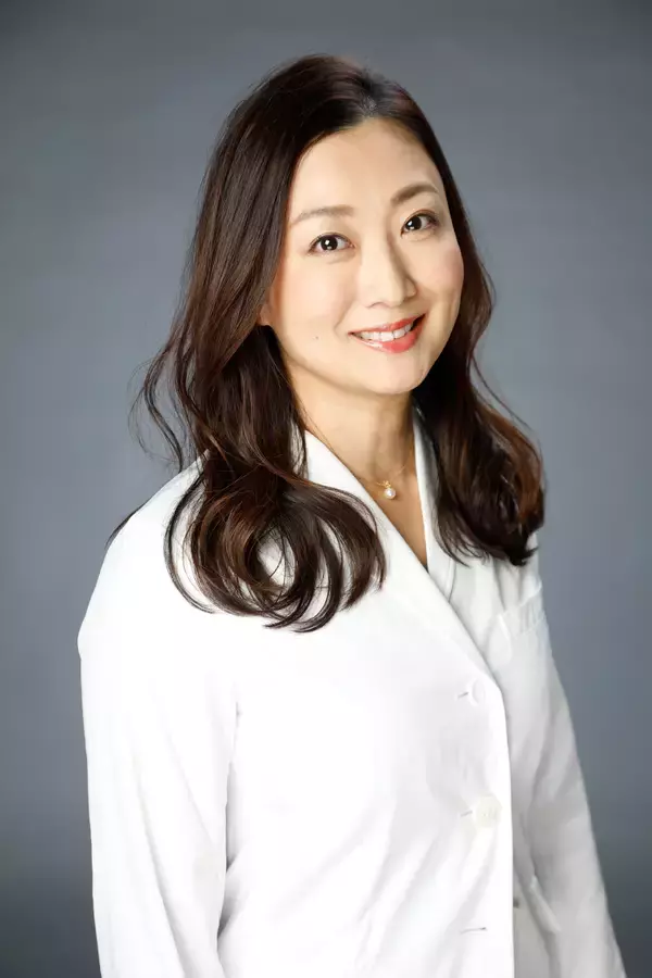 「あなたの爪は大丈夫？1月7日の「爪切りの日」を前に考える足の健康管理　女性にも多い爪水虫、早期発見のための「60秒セルフチェック」」の画像