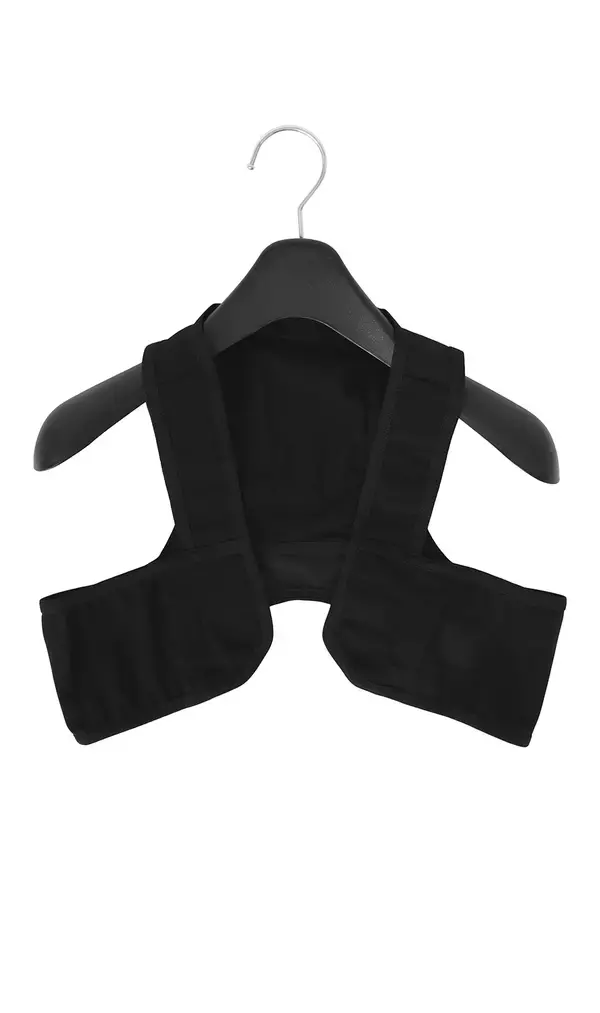 「熱中症対策として「アイスベスト」が洋服の青山から初登場　スーツの下に着ても“きちんとした見た目”を損なわない、ビジネス向けスマート設計」の画像